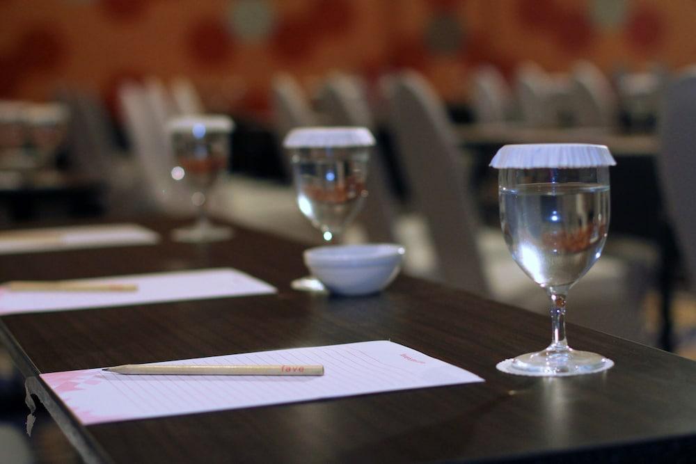 Aston Inn טאסיקמאלאיה מראה חיצוני תמונה